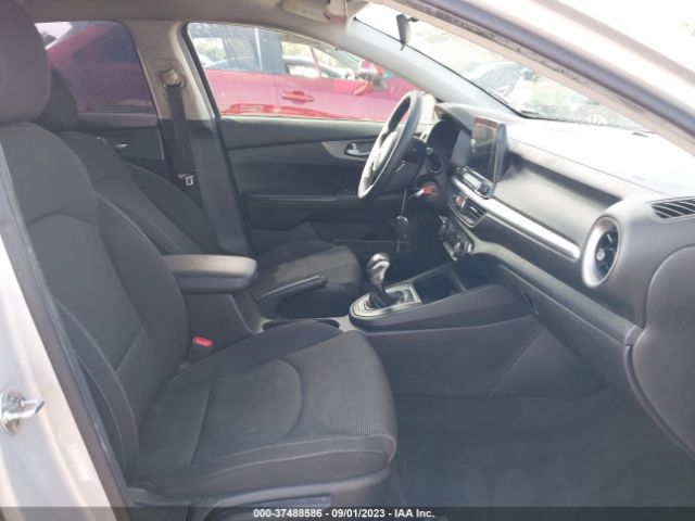 3KPF24AD1KE115889 KIA Forte Lxs