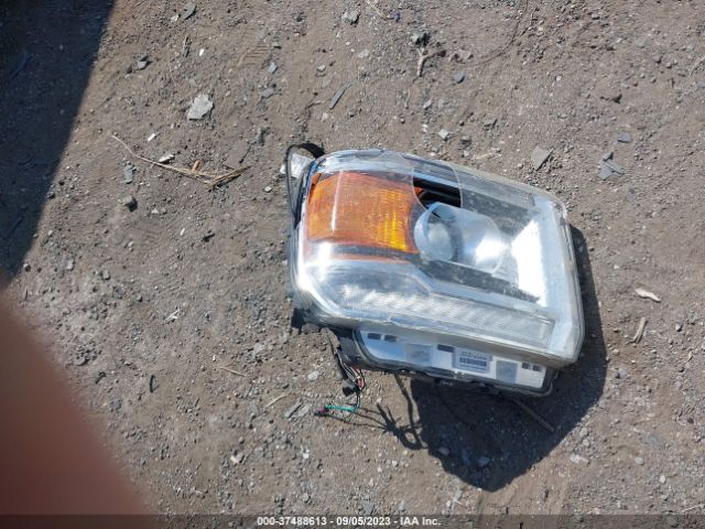 1GT12TEY9JF266839 GMC Sierra 2500hd Slt