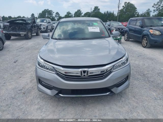 1HGCR3F92HA031266 Honda Accord Sedan Touring