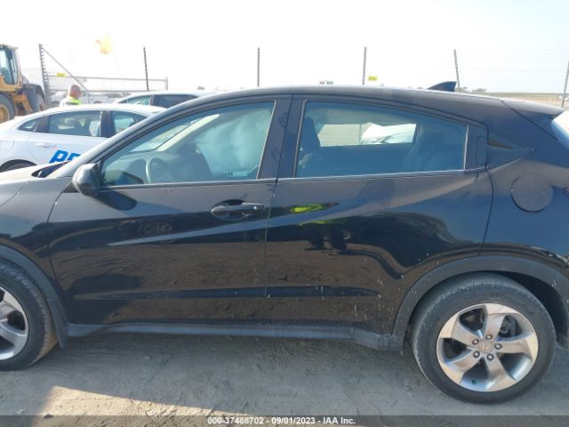 3CZRU6H33KG705946 Honda HR-V LX