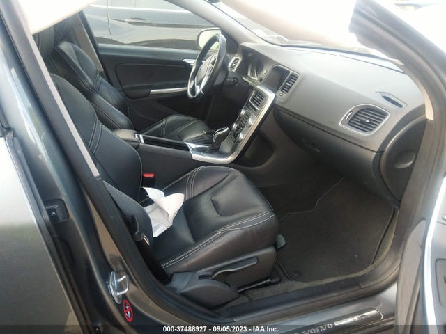 2017 VOLVO S60 DYNAMIC VIN: YV126MFL2H2432955