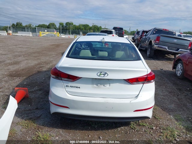 Hyundai Elantra Value Edition 2018 5NPD84LF0JH336916 Image 16