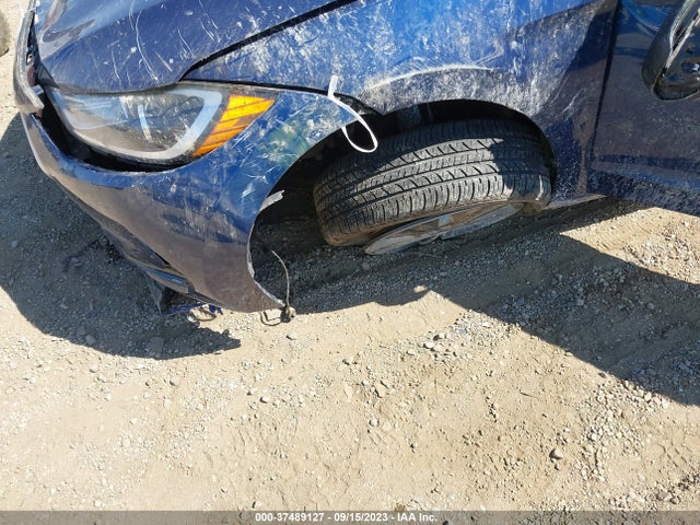 2017 HYUNDAI ELANTRA SE VIN: 5NPD84LF2HH015468