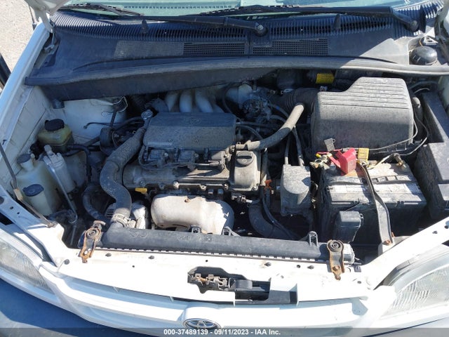 1998 TOYOTA SIENNA LE/XLE VIN: 4T3ZF13C1WU022952
