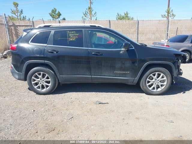 1C4PJMCS8HW563743 Jeep Cherokee Latitude