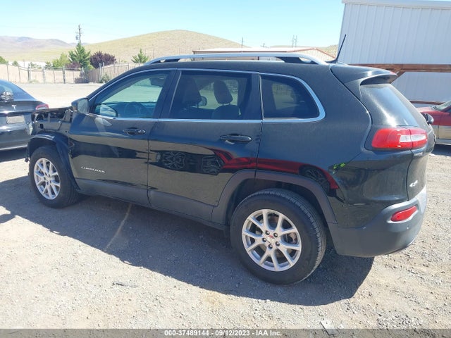 1C4PJMCS8HW563743 Jeep Cherokee Latitude