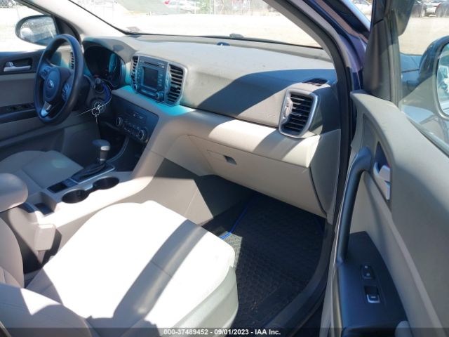 KNDPMCAC8H7221295 KIA Sportage Lx