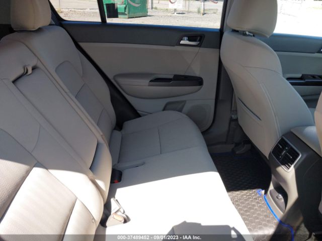 KNDPMCAC8H7221295 KIA Sportage Lx