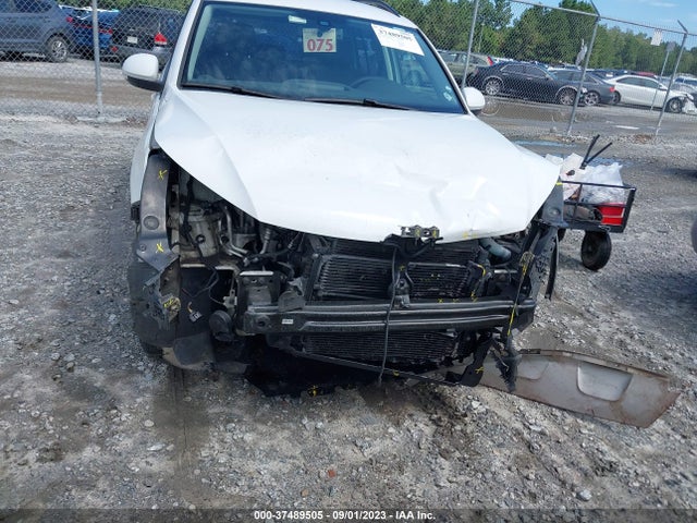 WVGAV7AX2HK001723 Volkswagen TIGUAN S