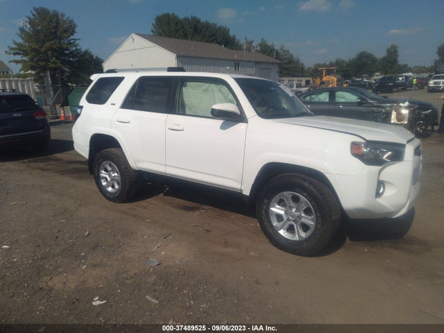 Toyota 4RUNNER SR5 2019 JTEBU5JR6K5675005 Image 1