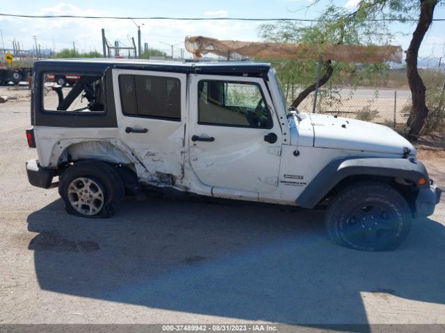 1C4BJWDG1GL317262 Jeep Wrangler Unlimited Sport