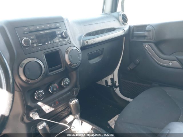 1C4BJWDG1GL317262 Jeep Wrangler Unlimited Sport