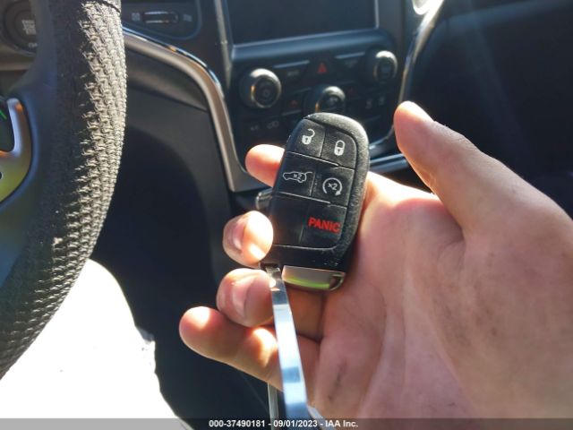 1C4RJFAG6JC469029 Jeep Grand Cherokee Altitude