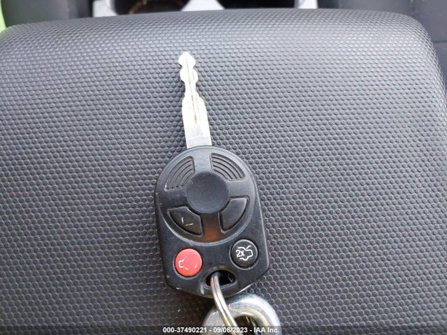 2011 FORD ESCAPE XLT VIN: 1FMCU0DG8BKB97124