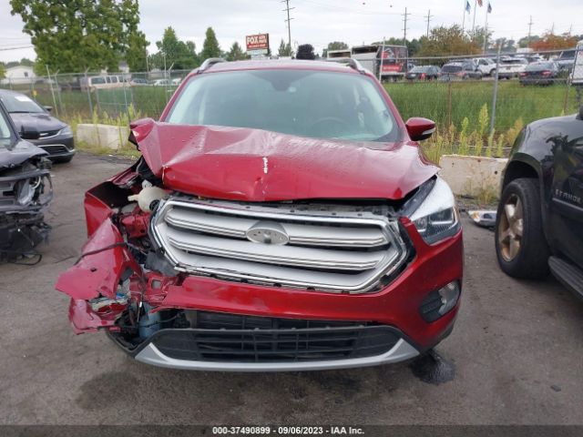 1FMCU9J92KUB77272 Ford Escape Titanium