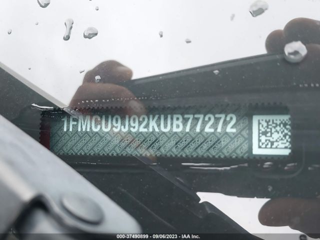 1FMCU9J92KUB77272 Ford Escape Titanium