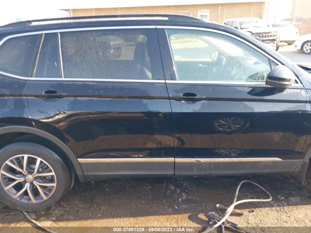 3VV3B7AX4LM067831 Volkswagen Tiguan Se/sel/se R-line Black