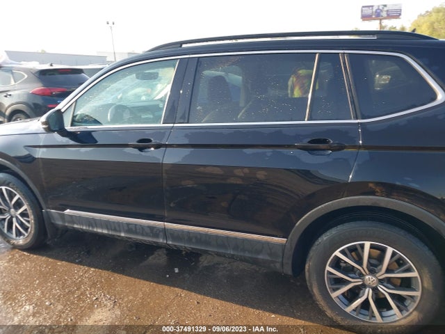 3VV3B7AX4LM067831 Volkswagen Tiguan Se/sel/se R-line Black