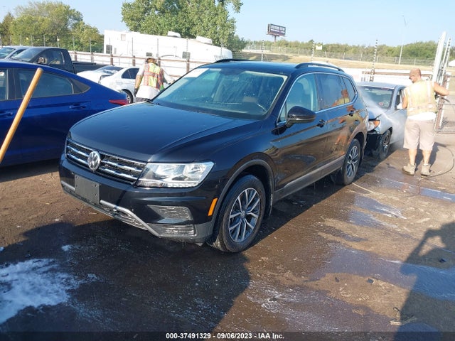 3VV3B7AX4LM067831 Volkswagen Tiguan Se/sel/se R-line Black