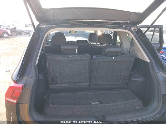 3VV3B7AX4LM067831 Volkswagen Tiguan Se/sel/se R-line Black
