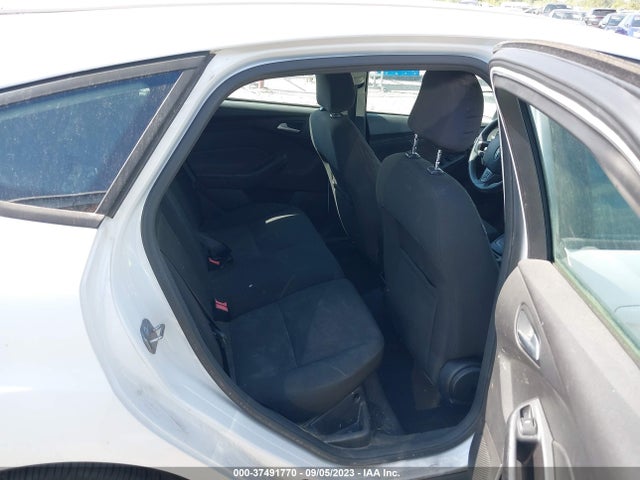 2015 FORD FOCUS SE VIN: 1FADP3K26FL289556
