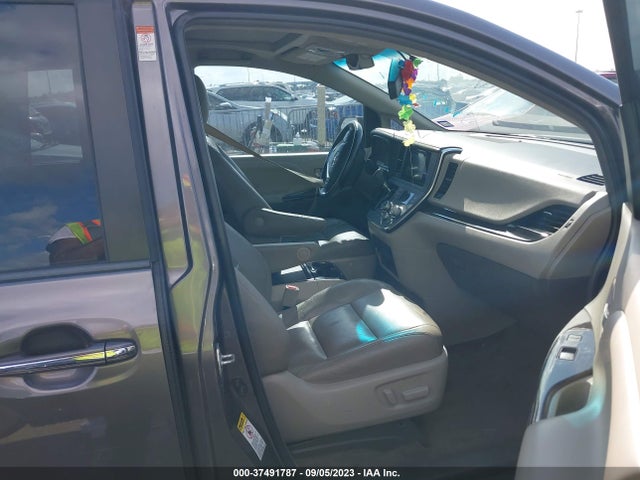 2015 TOYOTA SIENNA XLE/XLE AAS/LTD VIN: 5TDYK3DC6FS641713