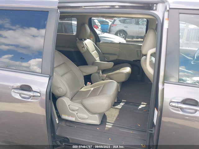 2015 TOYOTA SIENNA XLE/XLE AAS/LTD VIN: 5TDYK3DC6FS641713