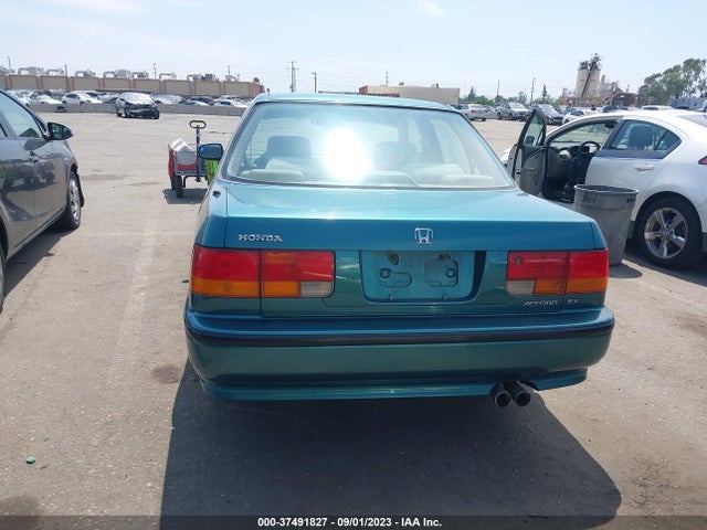 1992 HONDA ACCORD EX VIN: 1HGCB7670NA219080