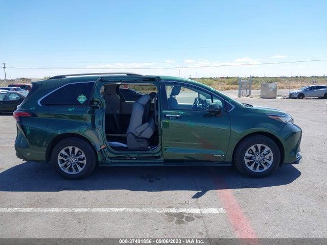 Toyota SIENNA XLE 2021 5TDJRKEC2MS060857 Image 6