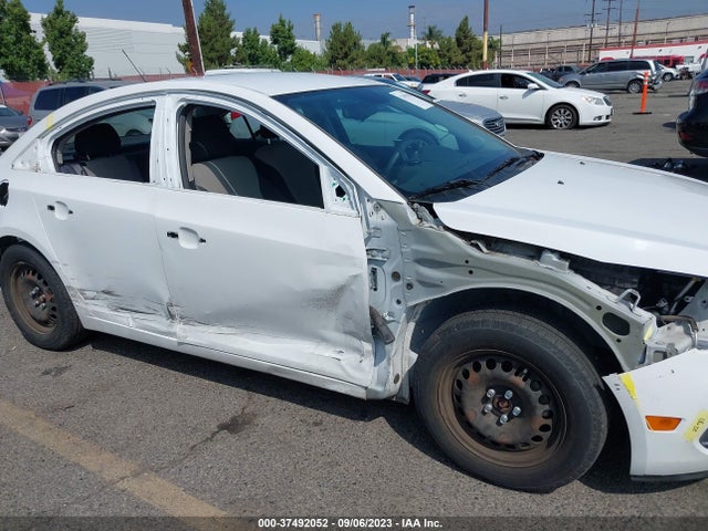 Chevrolet Cruze Limited Ls 2016 1G1PC5SG9G7109189 Image 6