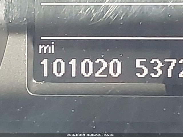 1VWAT7A37GC052163 Volkswagen Passat 1.8t S