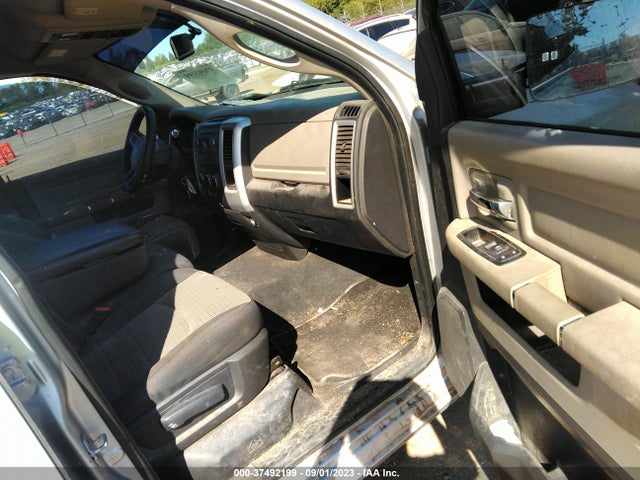 2011 RAM 1500 SLT VIN: 1D7RB1GP2BS676828