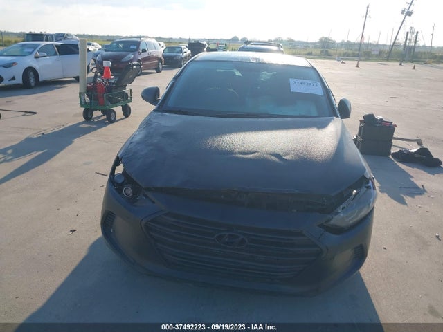 2018 HYUNDAI ELANTRA SEL VIN: 5NPD84LF8JH253640