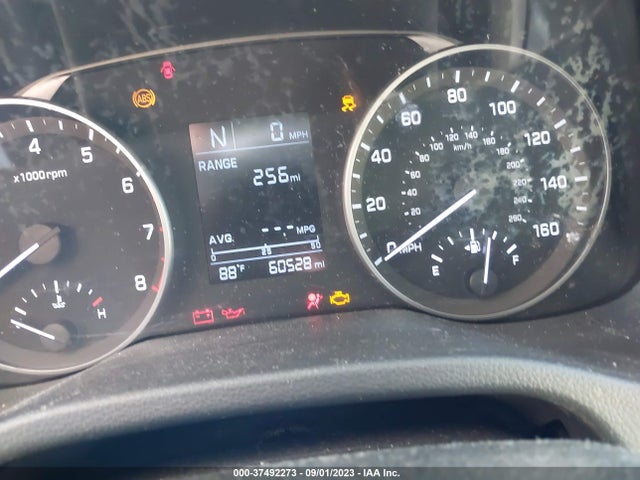 2017 HYUNDAI ELANTRA SE VIN: KMHD84LF4HU402279