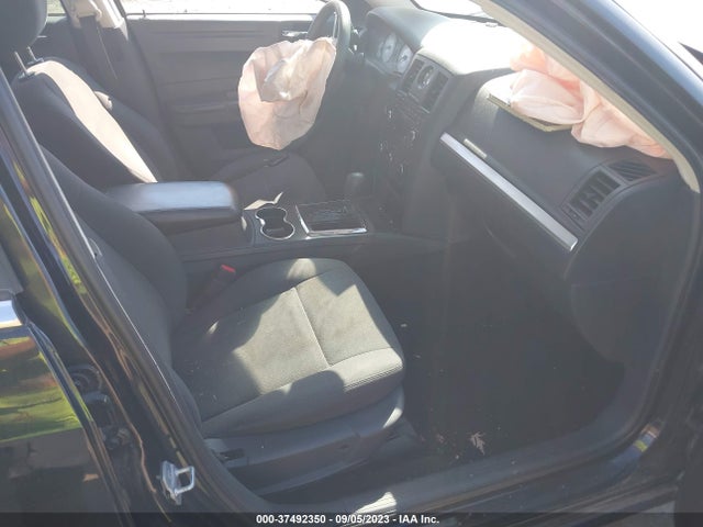 2008 CHRYSLER 300 LX VIN: 2C3LA43R48H100562