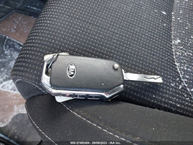 3KPF24ADXME365828 KIA Forte Lxs