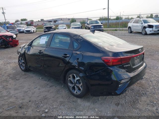 3KPF24ADXME365828 KIA Forte Lxs