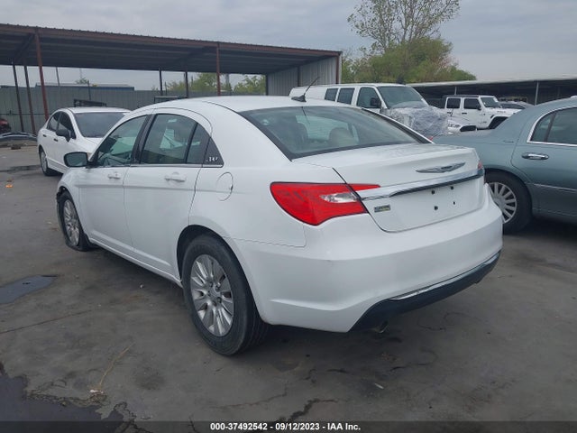 2011 CHRYSLER 200 LX VIN: 1C3BC4FG1BN547445