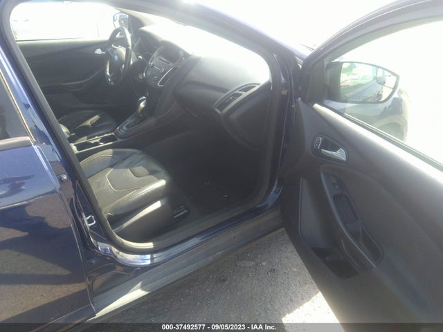 2016 FORD FOCUS SE VIN: 1FADP3F24GL324266