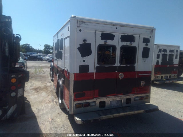2015 Ford F-450, VIN: 1FD0X4GT5FEC39120