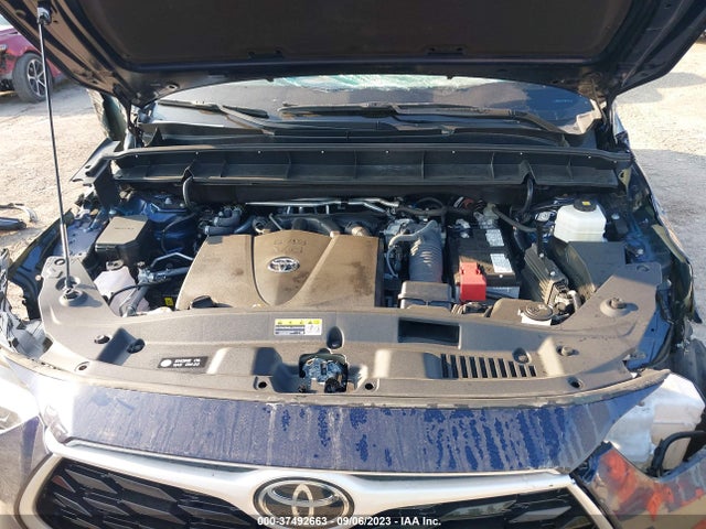 Toyota Highlander Xle 2021 5TDGZRBH6MS533047 Image 10