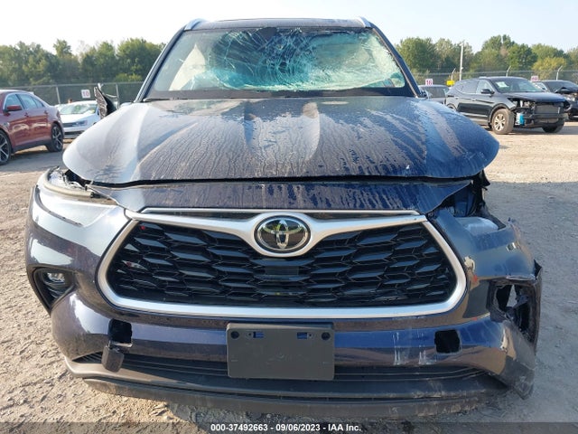 Toyota Highlander Xle 2021 5TDGZRBH6MS533047 Image 12