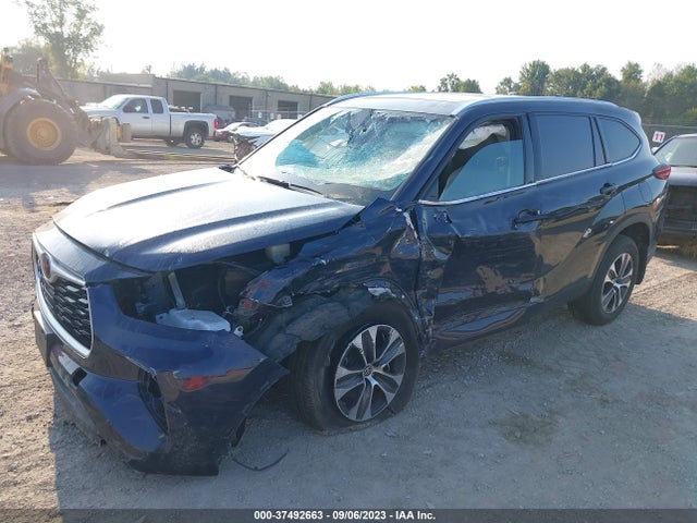 Toyota Highlander Xle 2021 5TDGZRBH6MS533047 Image 2