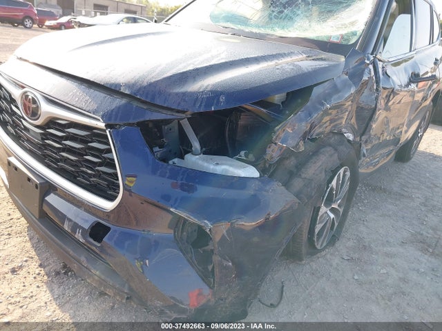 Toyota Highlander Xle 2021 5TDGZRBH6MS533047 Image 6