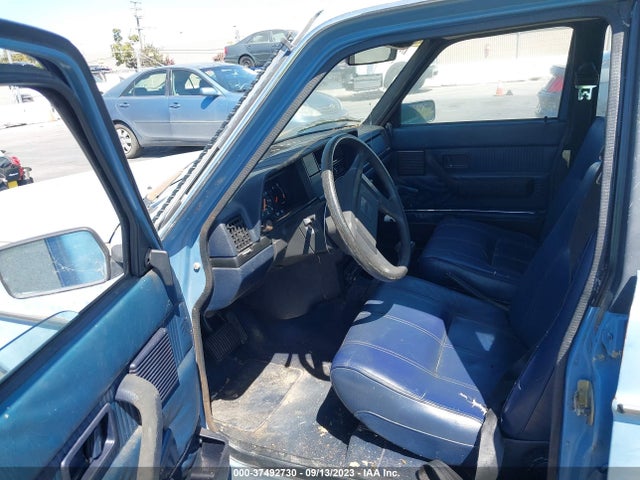 1982 VOLVO 245 DL/GL VIN: YV1AX4956C1423261