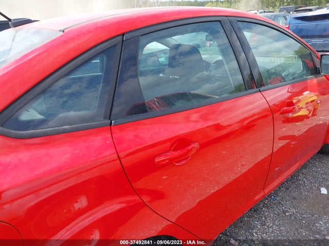 Ford FOCUS SE 2016 1FADP3F24GL202250 Image 6