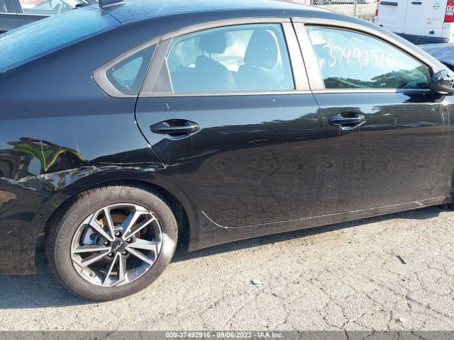 3KPF24AD6PE605011 KIA Forte Lxs