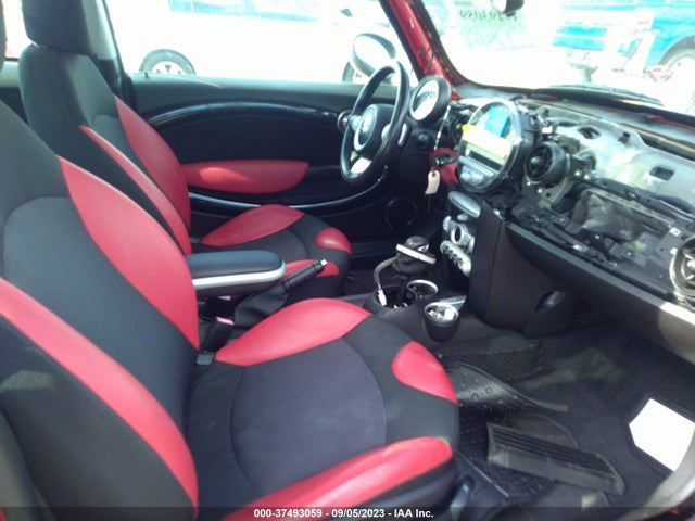 2010 MINI COOPER S WMWMF7C50ATZ71271 Photo 4