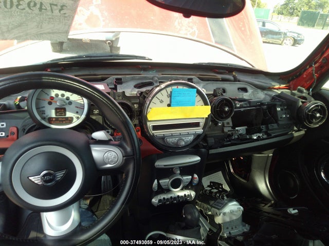 2010 MINI COOPER S WMWMF7C50ATZ71271 Photo 5
