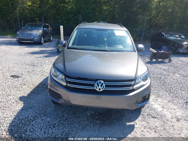 WVGAV7AXXJK004651 Volkswagen TIGUAN LIMITED